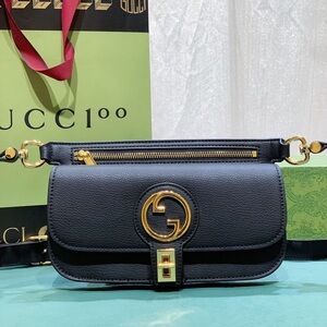 Gucci Black Leather Shoulder Bag with Gold Hardware